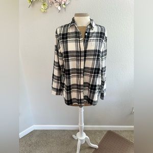 Old Navy the classic flannel size L